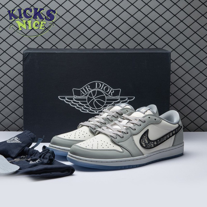 Jordan 1 Retro Low  Size 40-47.5